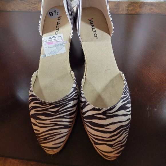 BRAND NEW RIALTO COACHELLA ESPADRILLE CLOSE-TOED SHOE - Picture 4 of 16